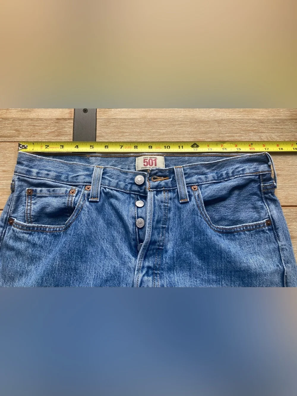 Vintage Levi’s 501 Button Fly Jeans 33x30 Light Stone Wash Straight Leg